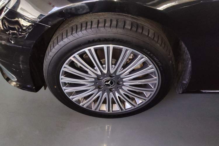 Used Mercedes-Benz E-Class 2022 Second Facelift E 300 L Fashion Edition Exterior 7