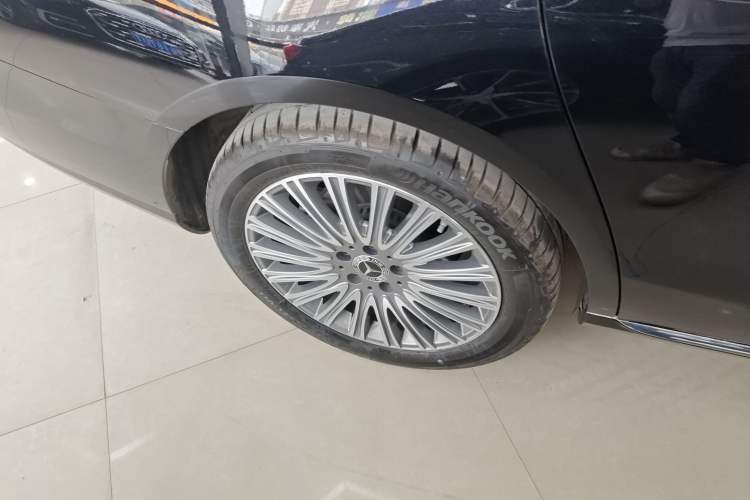 Used Mercedes-Benz E-Class 2022 Updated E 300 L Stylish Edition Exterior 8