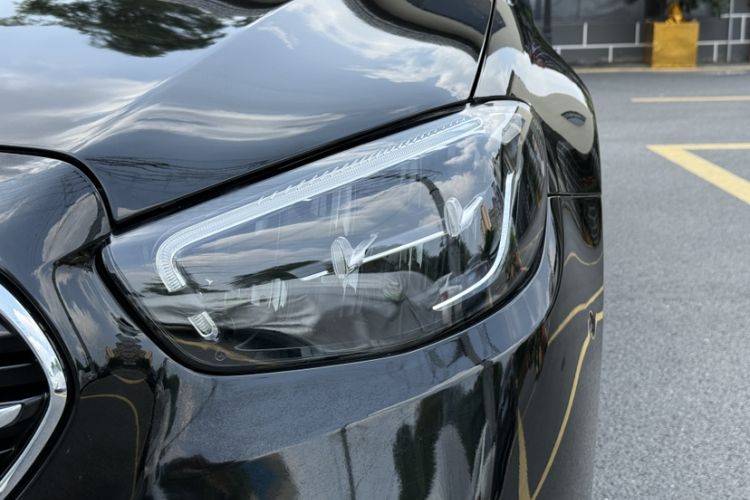 Used Mercedes-Benz E-Class 2022 E 260 L Exterior 8