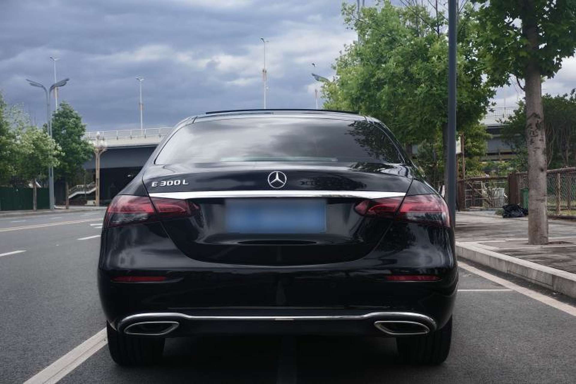Used Mercedes-Benz E-Class 2022 Revised Version E 300 L Luxury Edition Exterior 8