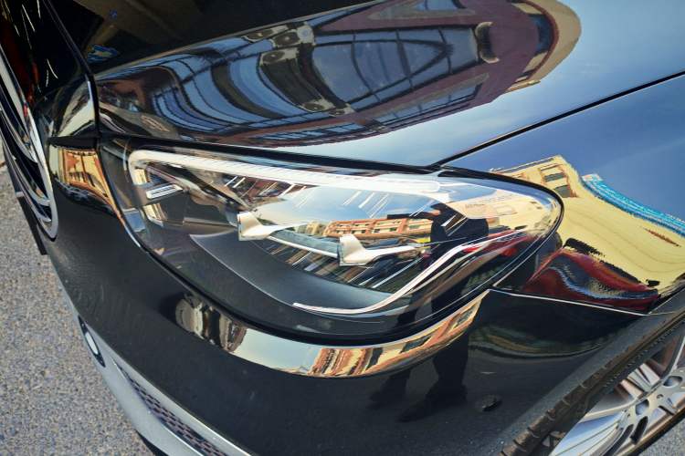 Used Mercedes-Benz E-Class 2022 E 260 L Exterior 9