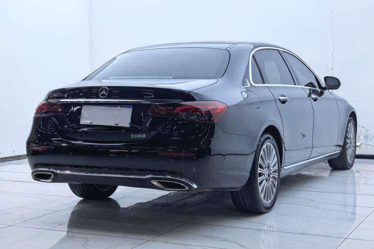 Used Mercedes-Benz E-Class 2022 Second Facelift E 300 L Fashion Edition Exterior 9
