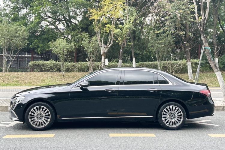 Used Mercedes-Benz E-Class 2022 Updated E 300 L Stylish Edition Exterior 9