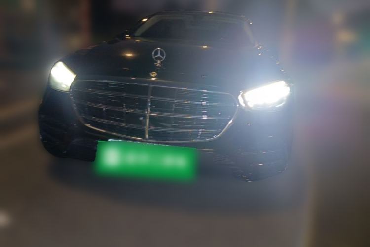 Used Mercedes-Benz E-Class 2022 Updated E 300 L Luxury Edition Front