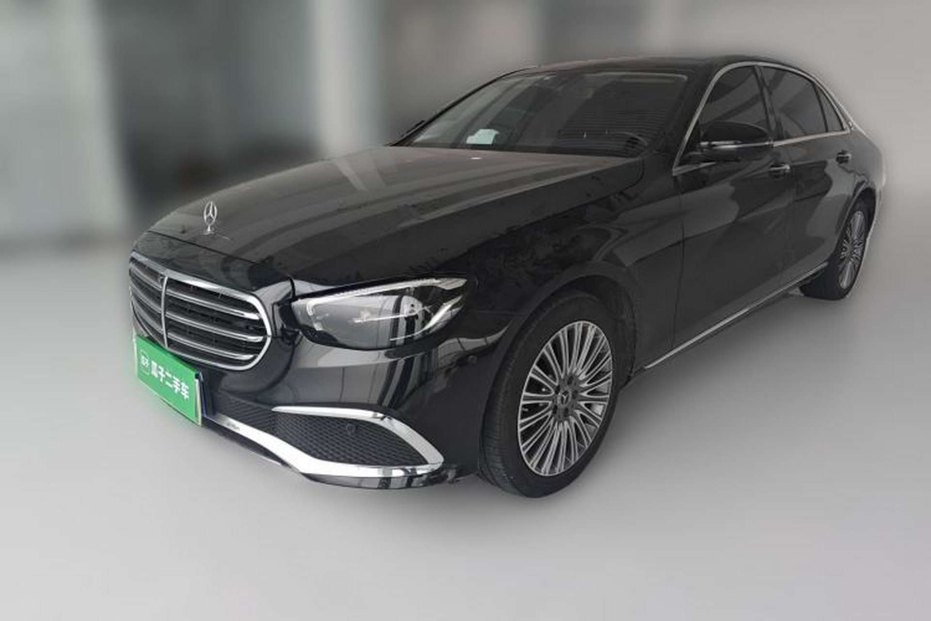 Used Mercedes-Benz E-Class 2022 Updated E 300 L Luxury Edition Front Left 45 Deg