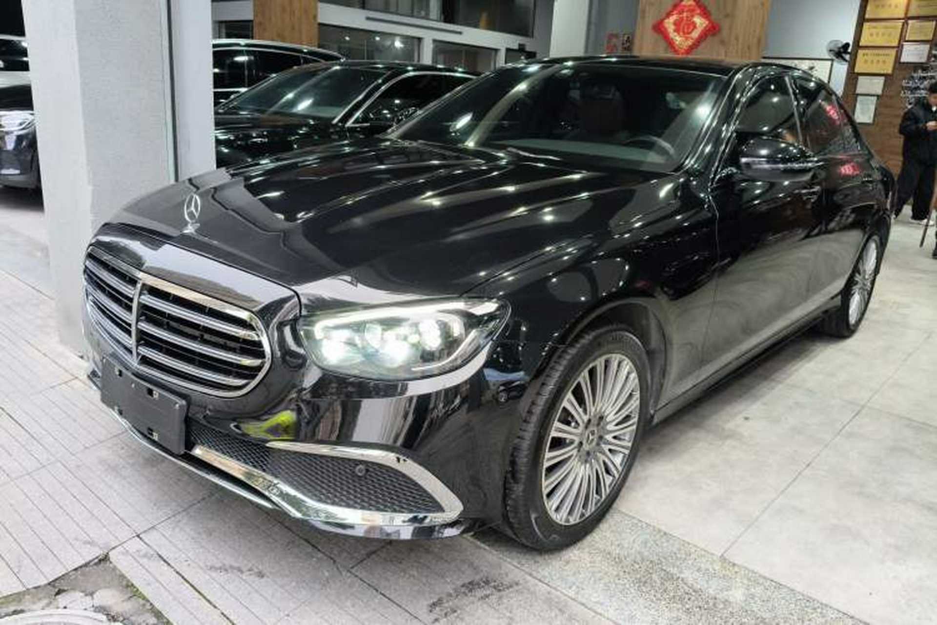 Used Mercedes-Benz E-Class 2022 E 260 Stylish Sports Edition Front Left 45 Deg