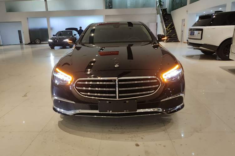 Used Mercedes-Benz E-Class 2022 Revised Version E 300 L Luxury Edition Front
