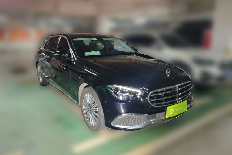 Used Mercedes-Benz E-Class 2022 Revised Version E 300 L Luxury Edition Front Right 45 Deg