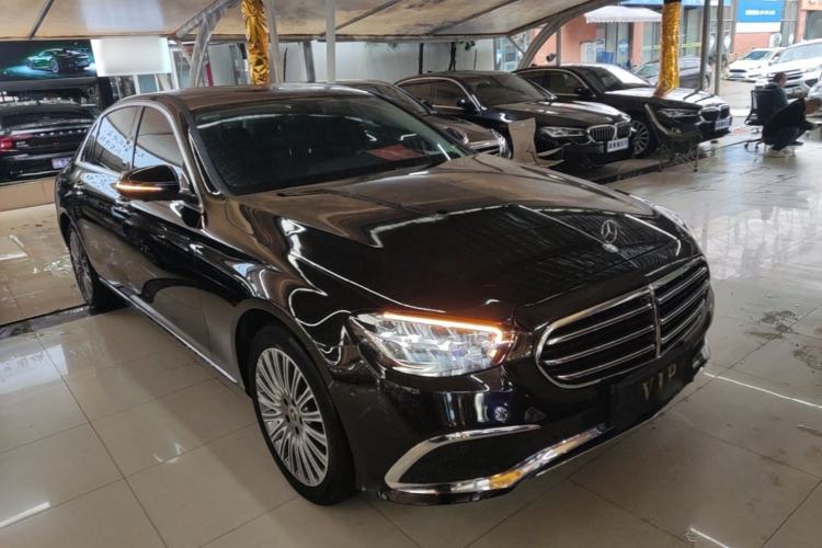 Used Mercedes-Benz E-Class 2022 Revised Version E 300 L Luxury Edition Front Right 45 Deg