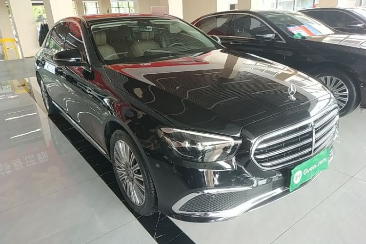 Used Mercedes-Benz E-Class 2022 Revised Version E 300 L Luxury Edition Front Right 45 Deg
