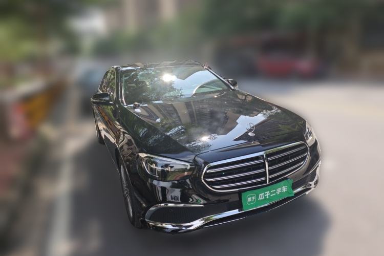 Used Mercedes-Benz E-Class 2022 Revised Version E 300 L Luxury Edition Front Right 45 Deg