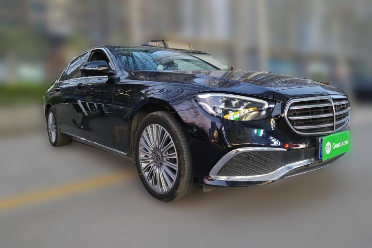 Used Mercedes-Benz E-Class 2022 Revised Version E 300 L Luxury Edition Front Right 45 Deg