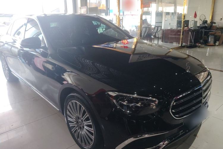 Used Mercedes-Benz E-Class 2022 Second Facelift E 300 L Luxury Edition Front Right 45 Deg
