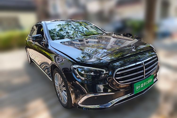 Used Mercedes-Benz E-Class 2022 Revised Version E 300 L Luxury Edition Front Right 45 Deg