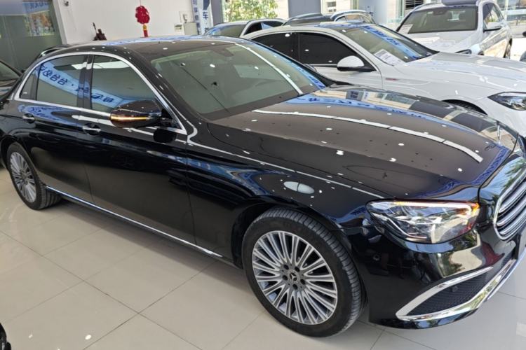 Used Mercedes-Benz E-Class 2022 Second Facelift E 300 L Luxury Edition Front Right 45 Deg