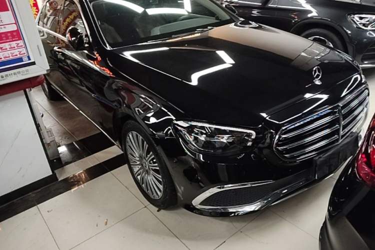 Used Mercedes-Benz E-Class 2022 E 300 L Luxury Model Front Right 45 Deg