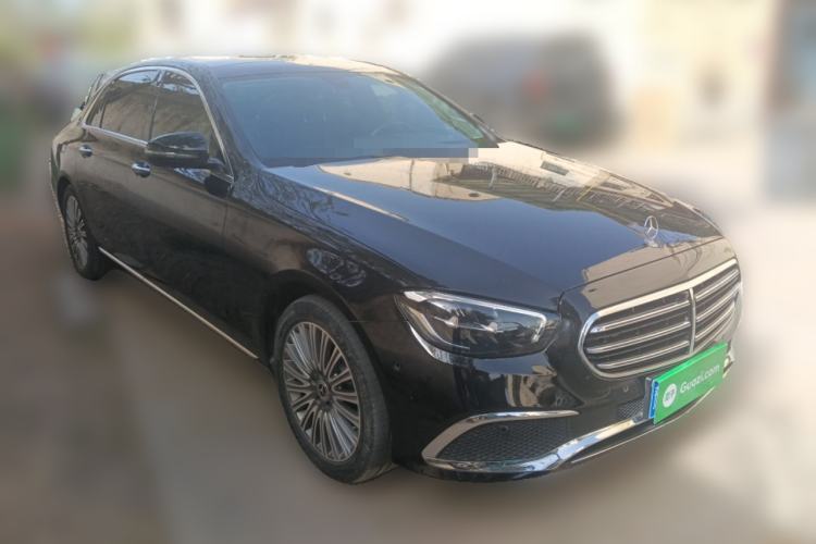 Used Mercedes-Benz E-Class 2022 Revised Version E 300 L Luxury Edition Front Right 45 Deg