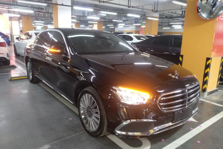 Used Mercedes-Benz E-Class 2022 Updated E 300 L Luxury Edition Front Right 45 Deg