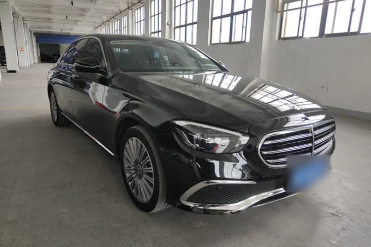 Used Mercedes-Benz E-Class 2022 Revised Version E 300 L Fashion Edition Front Right 45 Deg
