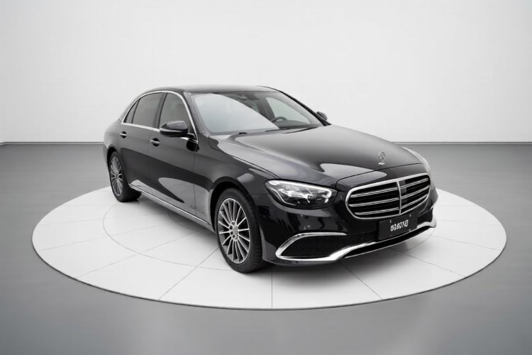 Used Mercedes-Benz E-Class 2022 E 260 L Front Right 45 Deg