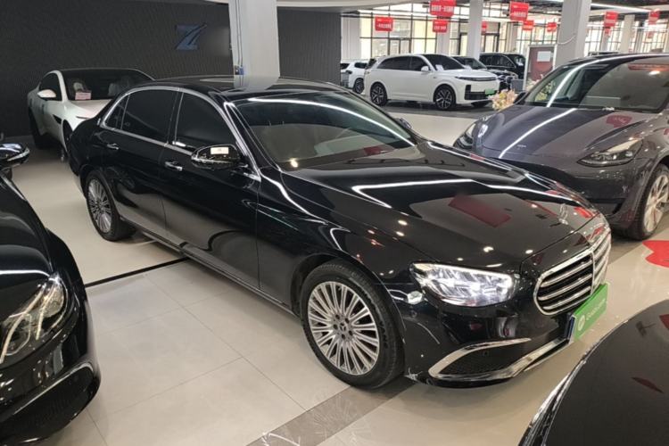 Used Mercedes-Benz E-Class 2022 Revised Version E 300 L Luxury Edition Front Right 45 Deg