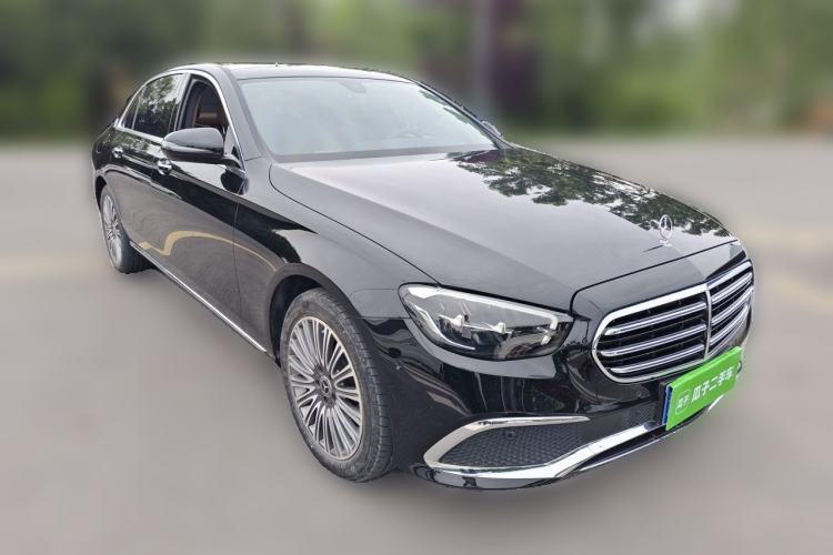 Used Mercedes-Benz E-Class 2022 E 260 L Front Right 45 Deg