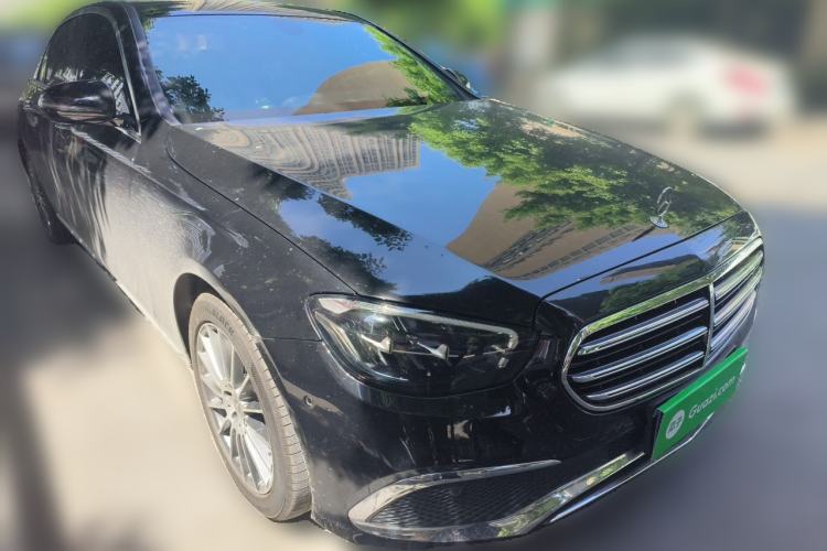 Used Mercedes-Benz E-Class 2022 E 260 L Front Right 45 Deg