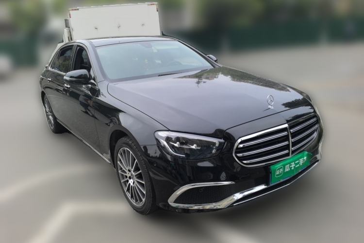 Used Mercedes-Benz E-Class 2022 E 260 L Front Right 45 Deg