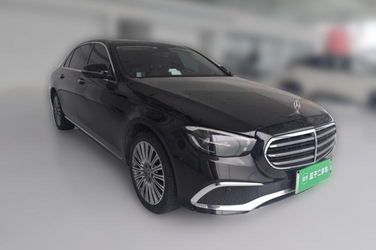 Used Mercedes-Benz E-Class 2022 Updated E 300 L Luxury Edition Front Right 45 Deg