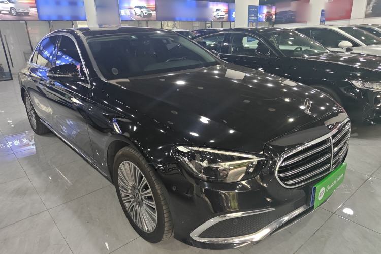 Used Mercedes-Benz E-Class 2022 Updated E 300 L Luxury Edition Front Right 45 Deg