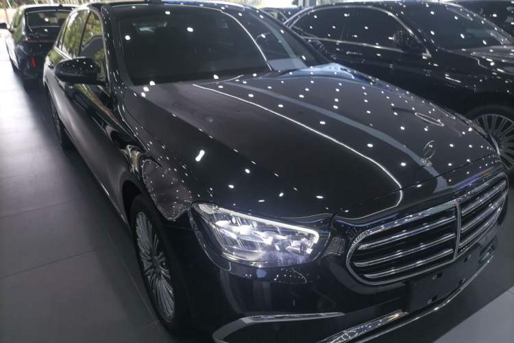 Used Mercedes-Benz E-Class 2022 Revised Version E 300 L Fashion Edition Front Right 45 Deg