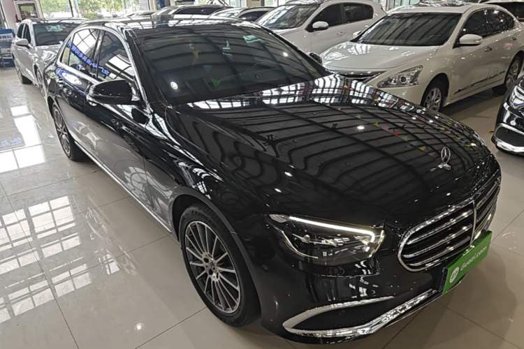 Used Mercedes-Benz E-Class 2022 Updated E 260 L Front Right 45 Deg