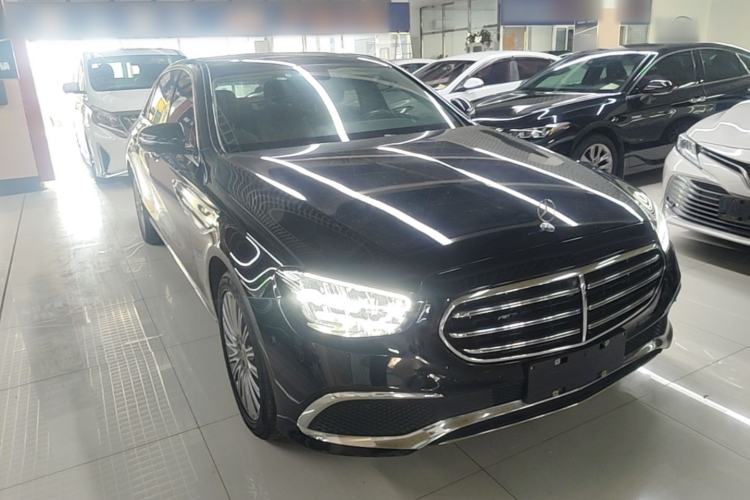 Used Mercedes-Benz E-Class 2022 Revised Version E 300 L Fashion Edition Front Right 45 Deg