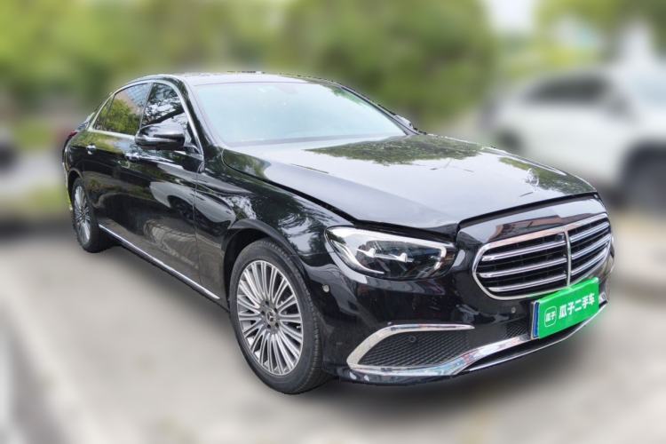 Used Mercedes-Benz E-Class 2022 Revised Version E 300 L Luxury Edition Front Right 45 Deg