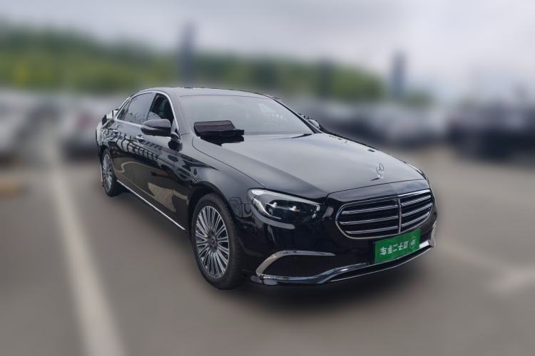 Used Mercedes-Benz E-Class 2022 Revised Version E 300 L Fashion Edition Front Right 45 Deg