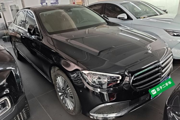 Used Mercedes-Benz E-Class 2022 Revised Version E 300 L Luxury Edition Front Right 45 Deg