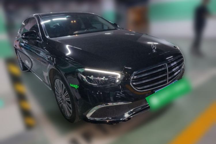 Used Mercedes-Benz E-Class 2022 Revised Version E 300 L Luxury Edition Front Right 45 Deg