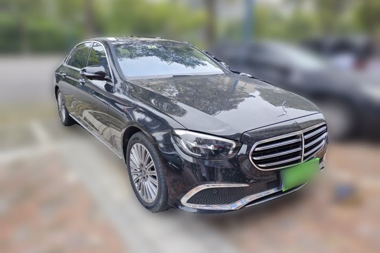 Used Mercedes-Benz E-Class 2022 Second Facelift E 300 L Luxury Edition Front Right 45 Deg