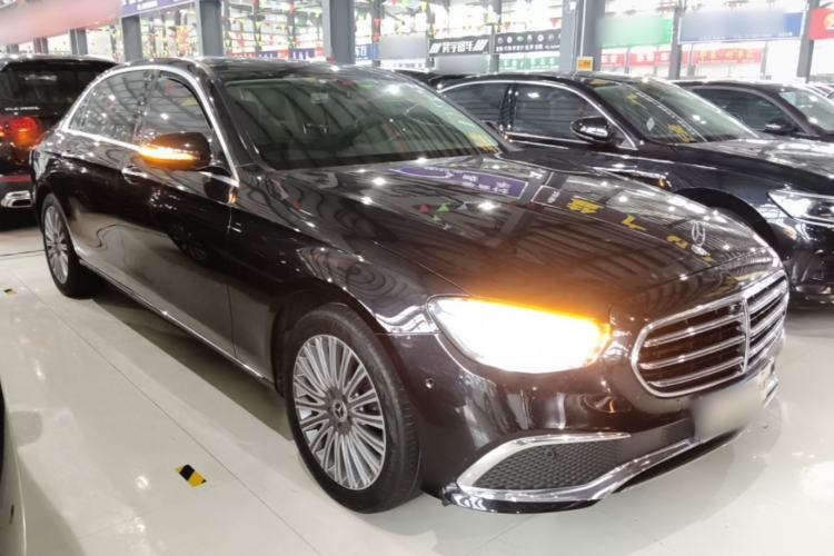Used Mercedes-Benz E-Class 2022 Revised Version E 300 L Luxury Edition Front Right 45 Deg