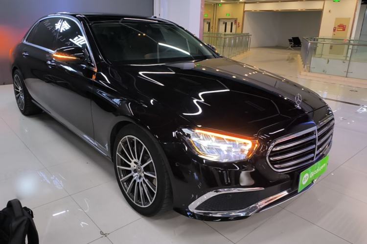 Used Mercedes-Benz E-Class 2022 Updated E 300 L Luxury Edition Front Right 45 Deg