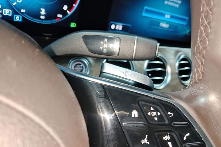 Used Mercedes-Benz E-Class 2022 Updated E 300 L Stylish Edition Gear Lever