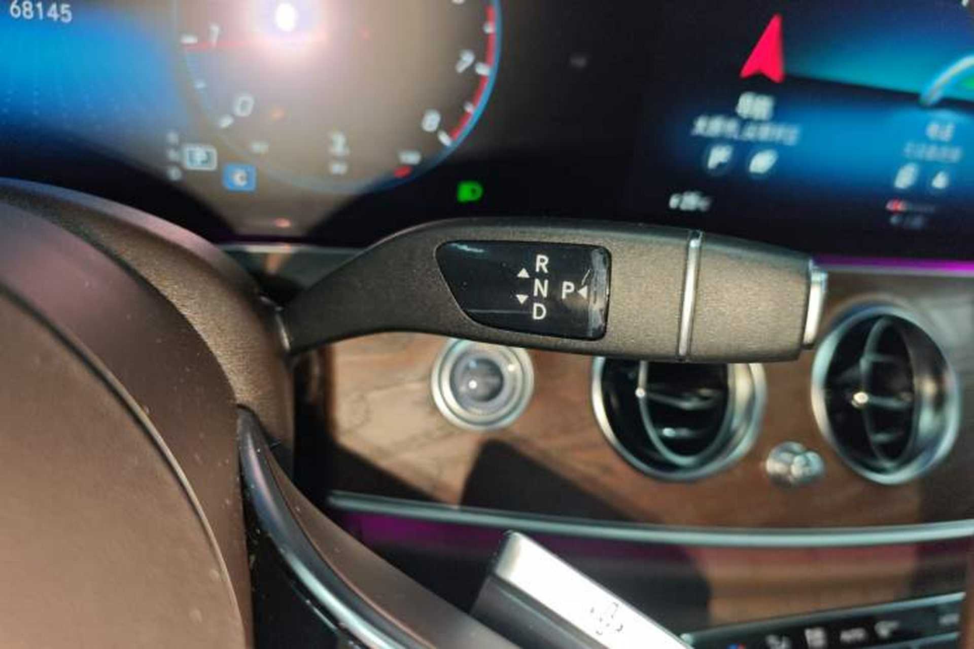 Used Mercedes-Benz E-Class 2022 Updated E 300 L Luxury Edition Gear Lever