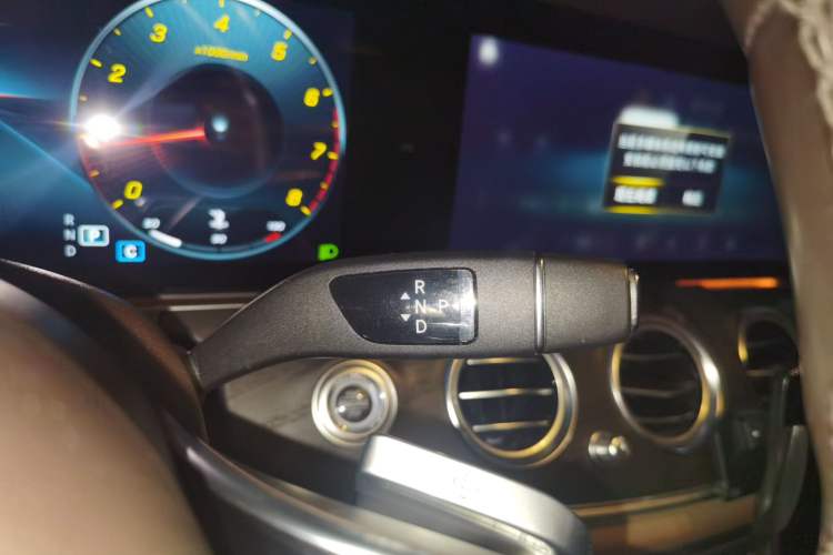 Used Mercedes-Benz E-Class 2022 Updated E 300 L Stylish Edition Gear Lever