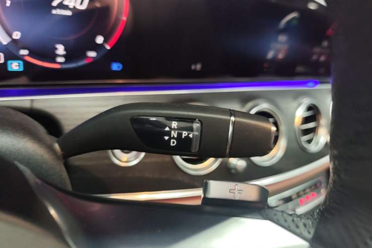 Used Mercedes-Benz E-Class 2022 E 260 L Sport Edition Gear Lever
