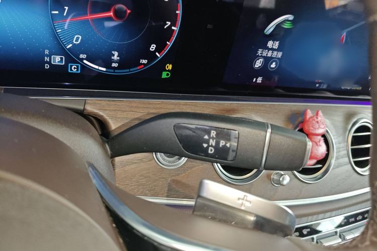 Used Mercedes-Benz E-Class 2022 Updated E 300 L Stylish Edition Gear Lever