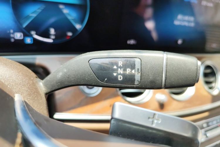 Used Mercedes-Benz E-Class 2022 Updated E 300 L Luxury Edition Gear Lever