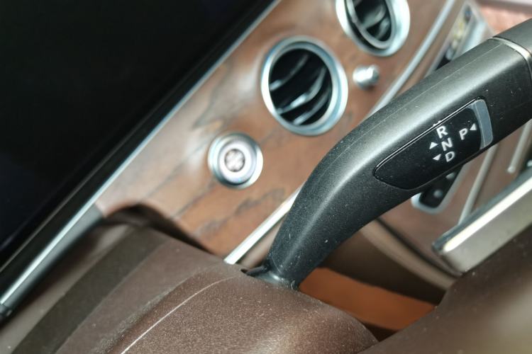 Used Mercedes-Benz E-Class 2022 Revised Version E 300 L Fashion Edition Gear Lever