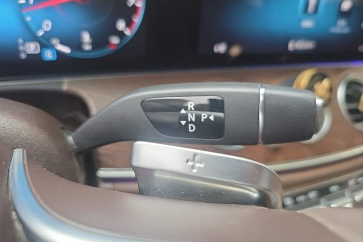Used Mercedes-Benz E-Class 2022 E 300 L Luxury Model Gear Lever
