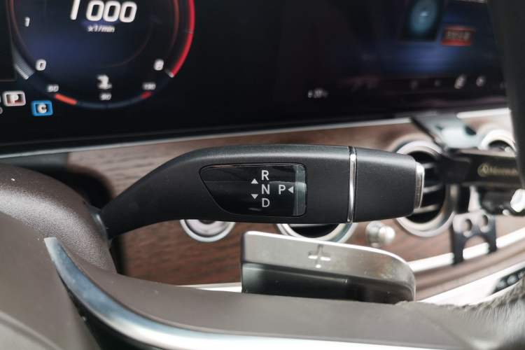 Used Mercedes-Benz E-Class 2022 Updated E 260 L Gear Lever