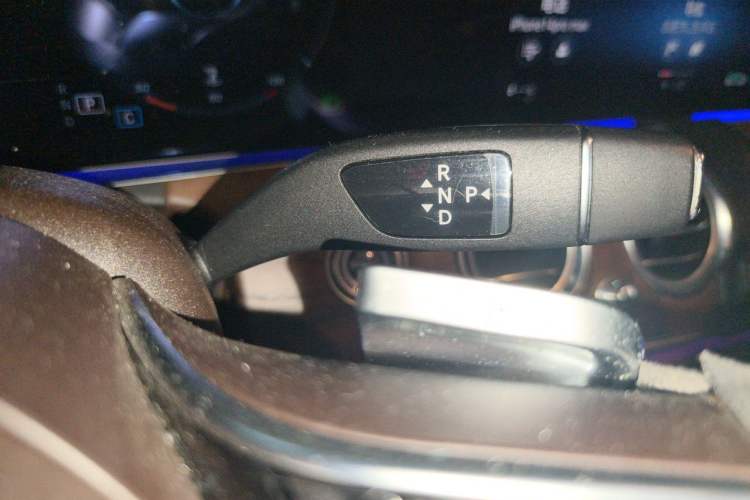 Used Mercedes-Benz E-Class 2022 Revised Version E 300 L Fashion Edition Gear Lever